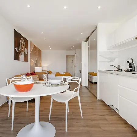 White&sea - Design Terrasse Parking Heliopolis - Village Naturiste Agde