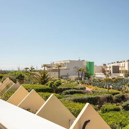 Апартаменты Appartement Design Terrasse Parking Heliopolis - Le White&Sea Village Naturiste