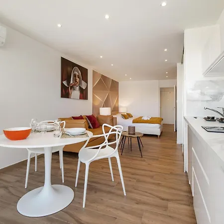 Design Terrasse Parking Heliopolis - Le White&sea Village Naturiste